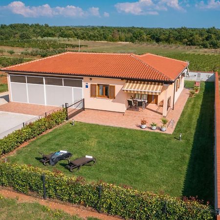 Villa Gracia Sveti Lovreč Pazenatički Exterior foto